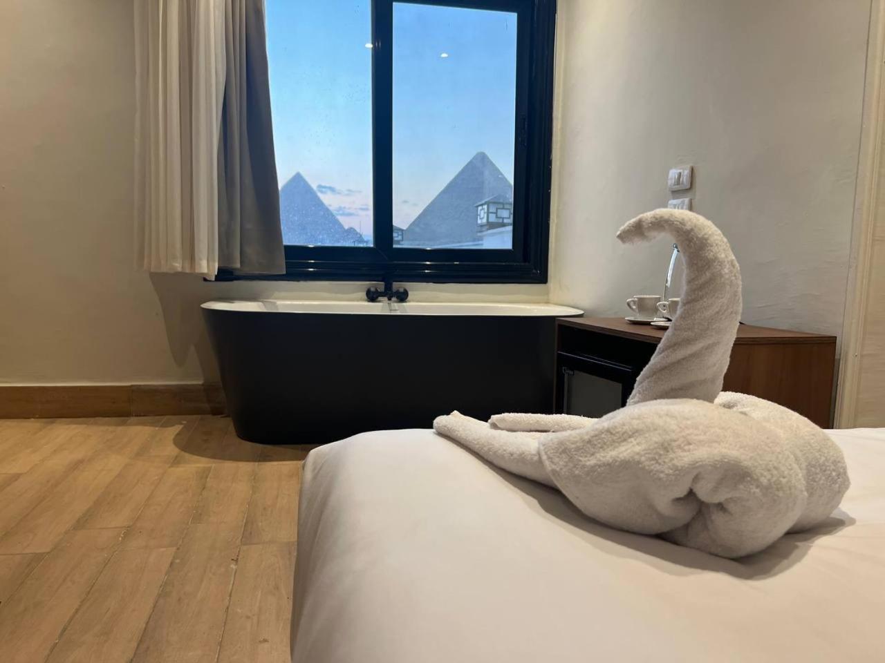 Kafret el-Gabal Maro Pyramids Hotel מראה חיצוני תמונה