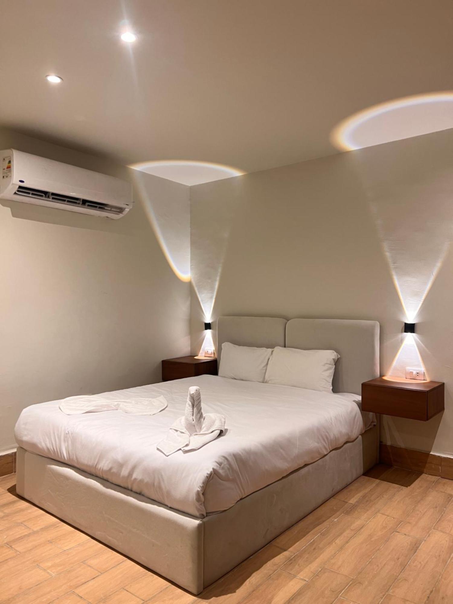 Kafret el-Gabal Maro Pyramids Hotel מראה חיצוני תמונה