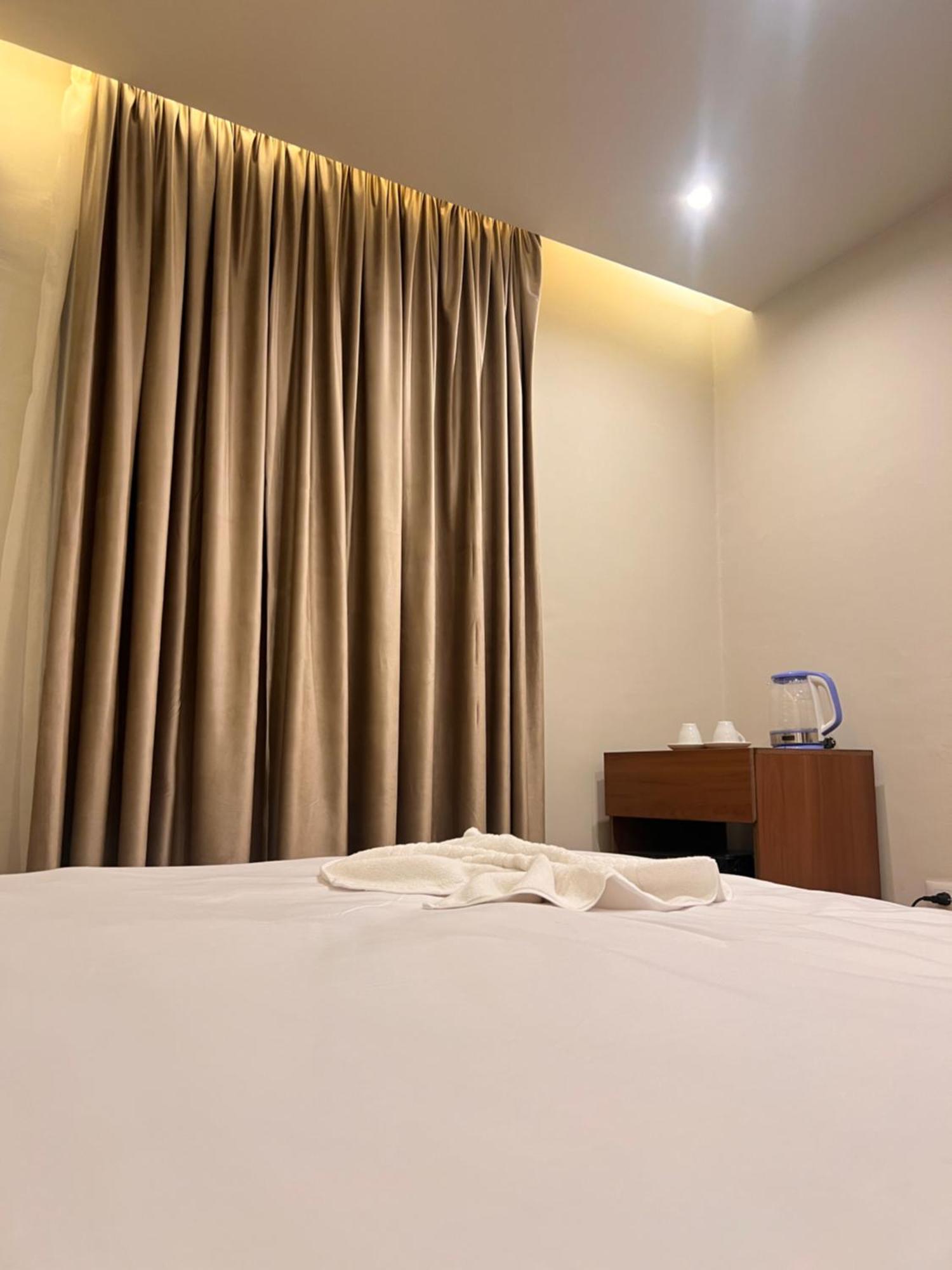 Kafret el-Gabal Maro Pyramids Hotel מראה חיצוני תמונה